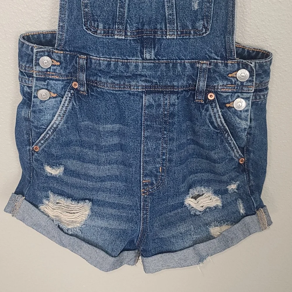 H&M Divided Distressed Jean Short Overalls Size 2 - Picture 2 of 6